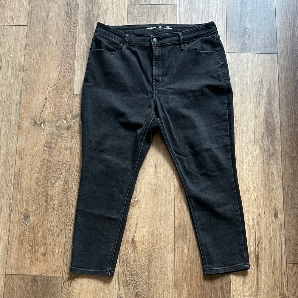 Women’s Old Navy High Rise Wow Super Skinny Black Jeans in size 14 Petite